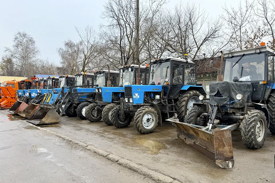 снегоуборочная техника трактор беларус тракторы Беларус