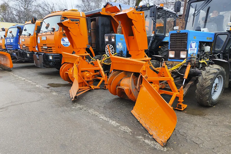 снегоуборочная техника трактор тракторы для уборки снега