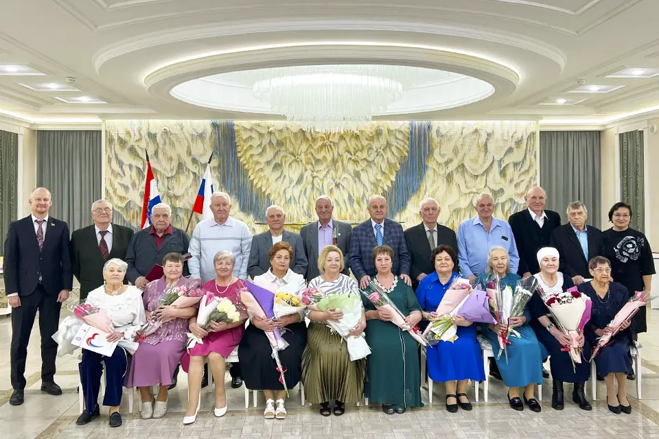 юбиляры семейной жизни в ЗАГСе