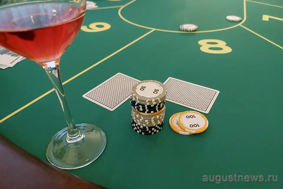 стол казино фишка ставка игровой клуб