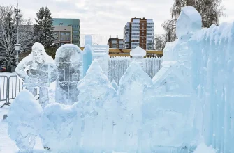 ледовый городок на Центральной площади