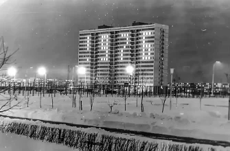 Юбилейная 5 Тольятти. Горят окна дома 1976