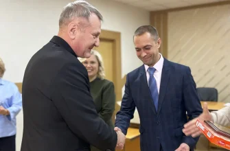 награждение сотрудника ТОАЗа