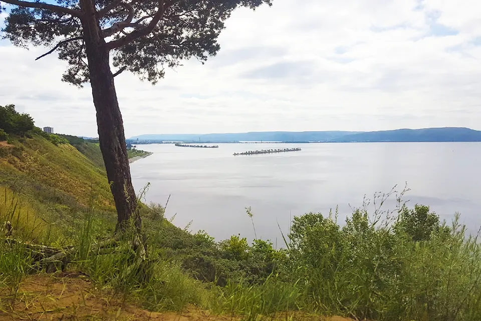 вид с берега на Волгу