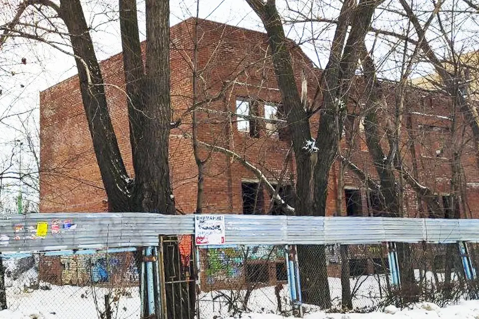 заброшенное здание на улице Свердлова 31А