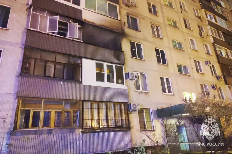 фейерверк салют пожар балкон окно бульвар королева 16 балкон дома после пожара