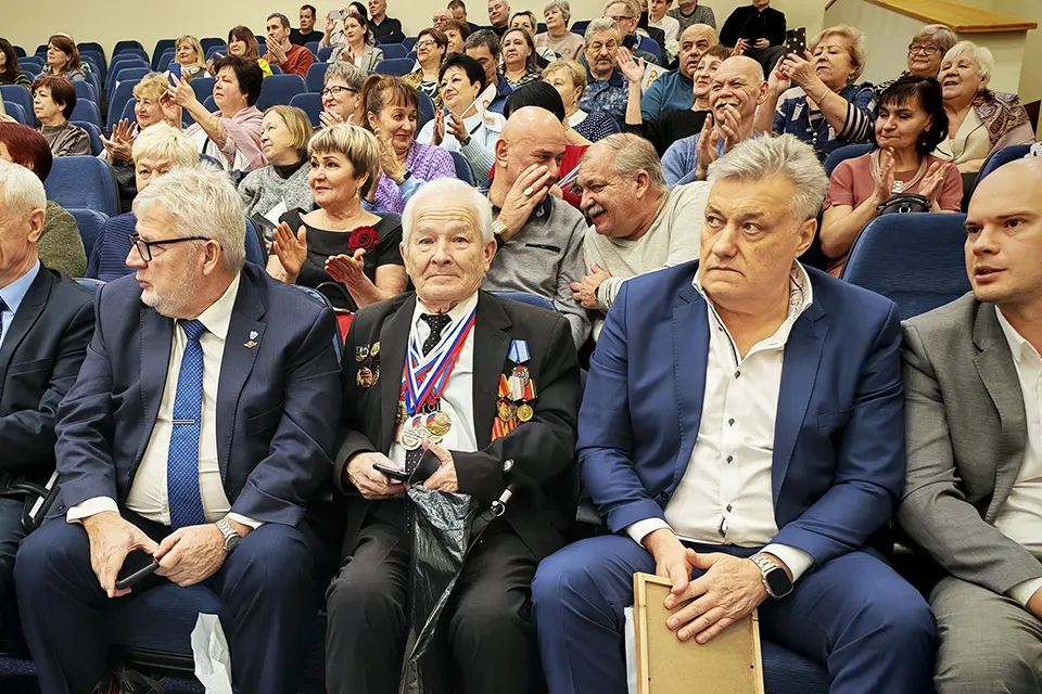 тту коллектив поздравление коллектив ТТУ принимает поздравления