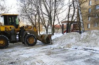 уборка снега на улице Фрунзе