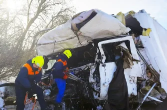 спасатель деблакируют водителя
