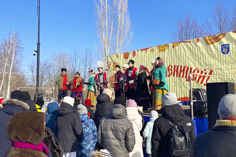 масленица парк центральный казачий коллектив творческий коллекти выступает в парке Центрального района
