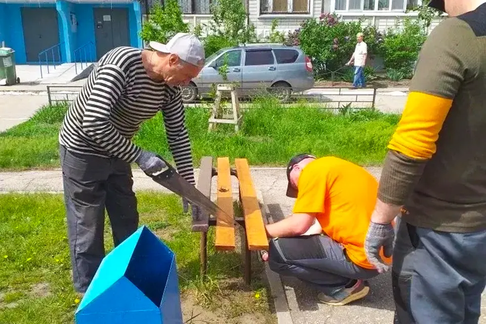 ремонт лавки во дворе