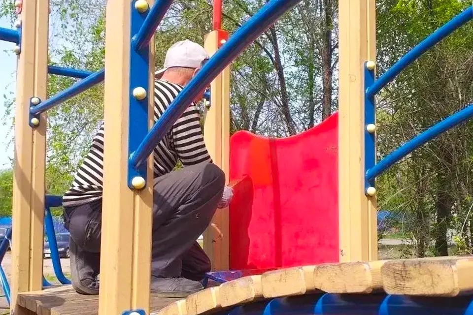 покраска игрового комплекса