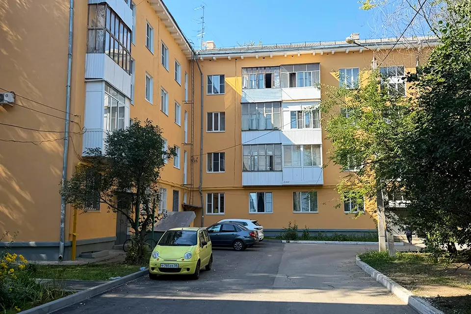новый асфальт возле дома после перекладки теплосети