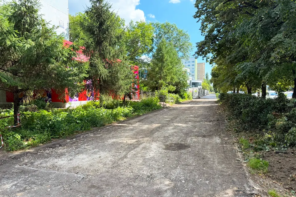ремонт тротуара в 12 квартале