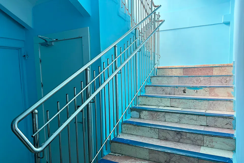 лестница в детском корпусе ТГКБ 5