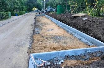 делают новую парковку на Туполева 8 в Тольятти