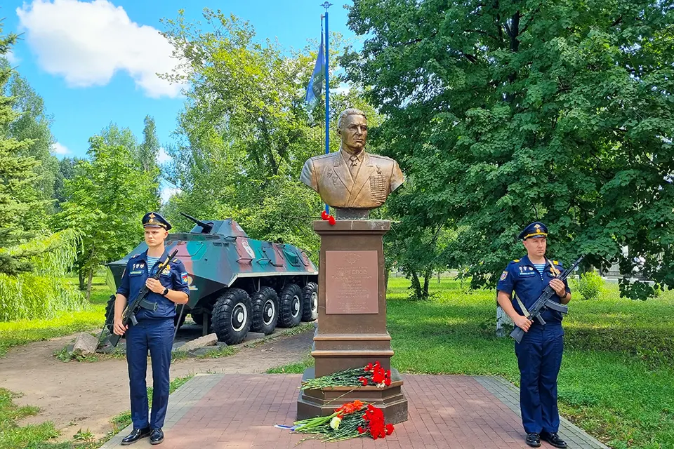 памятник Василию Маргелову