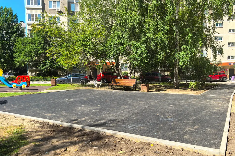 устройство спортплощадки на улице 70 лет Октября 9